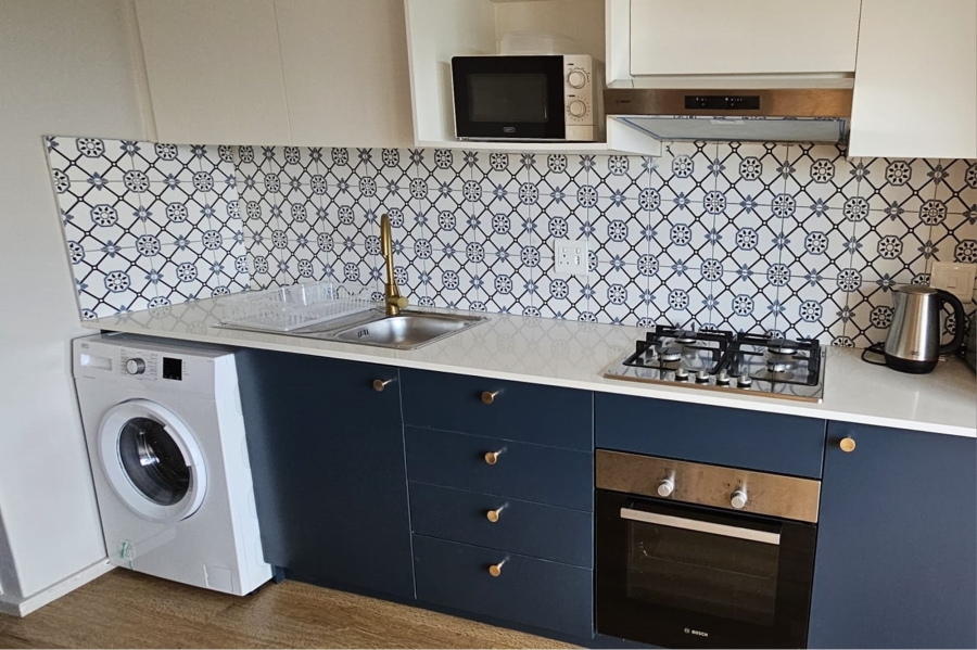 1 Bedroom Property for Sale in Bloubergstrand Western Cape